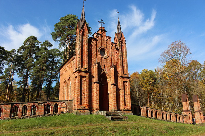 Chapel-tomb in Ahremovtsy