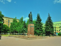 Памятник М.И.Калинину