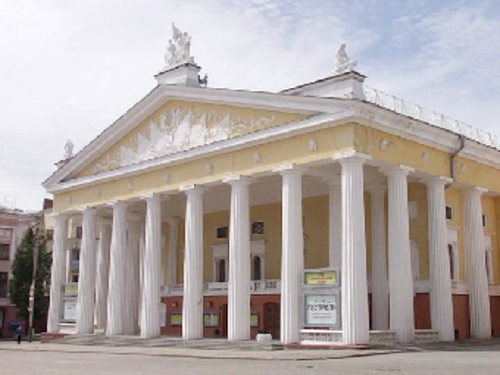 Здание областного драматического театра