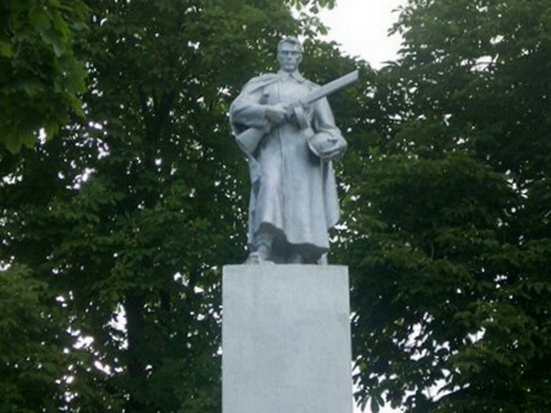 Бобруйский памятник советским воинам