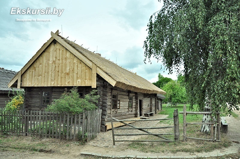 Belarussian state museum of folk architecture and household activity ”Strochitsa”