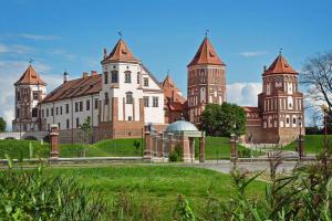 Mir Castle-Nesvizh Palace