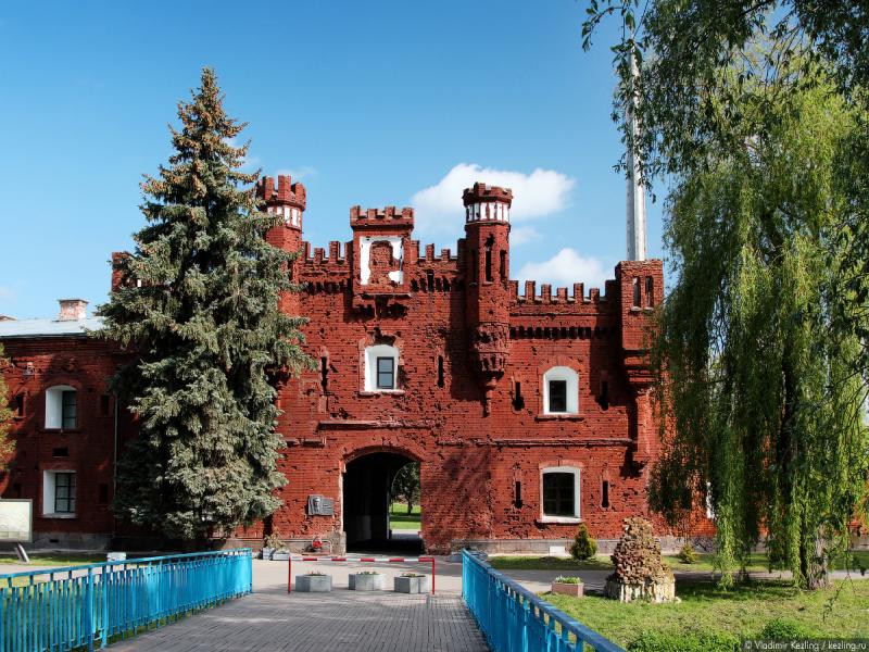 Brands of Belarus: Minsk - BELAZ - Brest - Brest fortress - Mir Castle - Nesvizh palace - Sula - Rubiazevicy - Khatyn - Mound of Glory