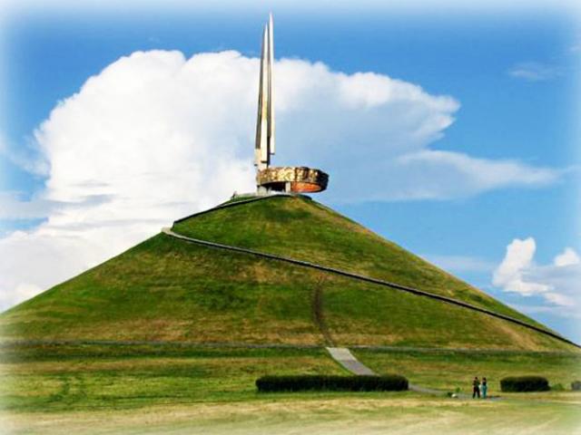 Minsk - Strochitsy - Khatyn - Mound of Glory